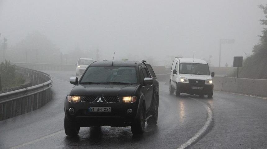 Bolu Dağı&rsquo;nda Yağış Ve Sis Etkili Oluyor