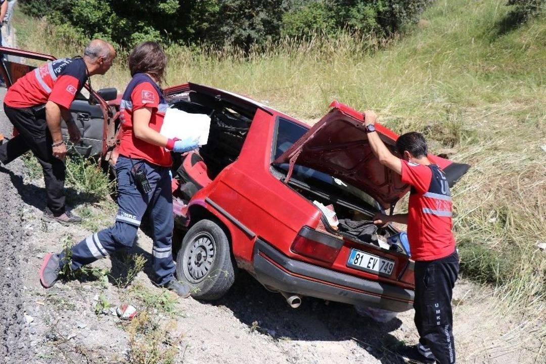 Bolu&rsquo;da Menfeze U&ccedil;an Otomobil Hurdaya D&ouml;nd&uuml;: 4 Yaralı