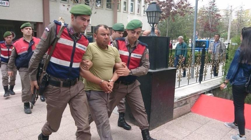 Belediye Başkanını &Ouml;ld&uuml;ren Zanlı Adliyeye Sevk Edildi