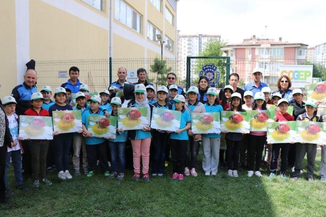Doğayı Sevme Becerisi Kazanmak İ&ccedil;in Fidan Diktiler