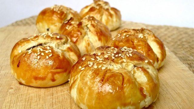 Domatesli ve Patlıcanlı Poğaça