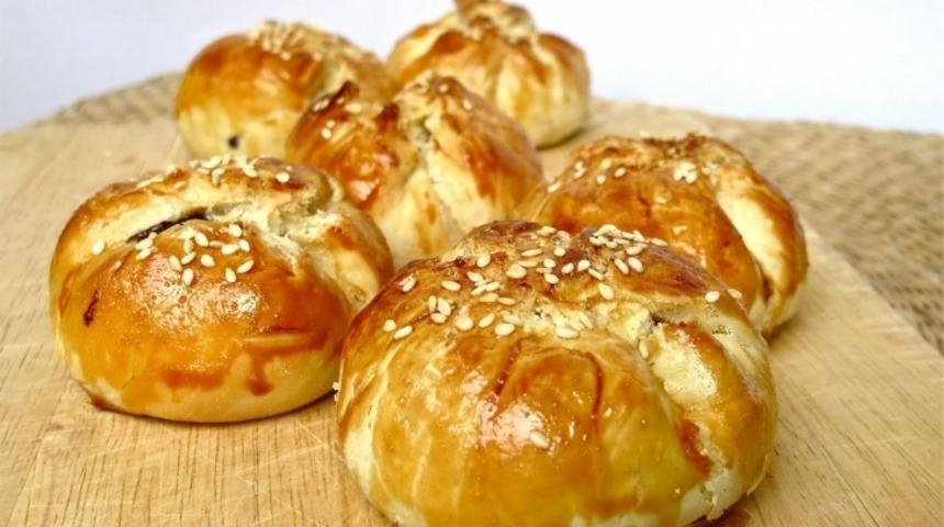 Domatesli ve Patlıcanlı Poğaça