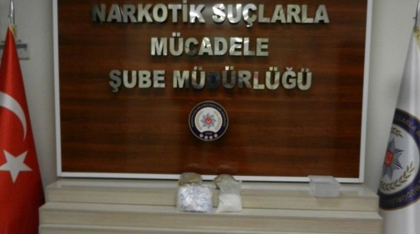 Van&rsquo;da Bir Otomobilde 2 Kilo 770 Gram Metamfetamin Ele Ge&ccedil;irildi