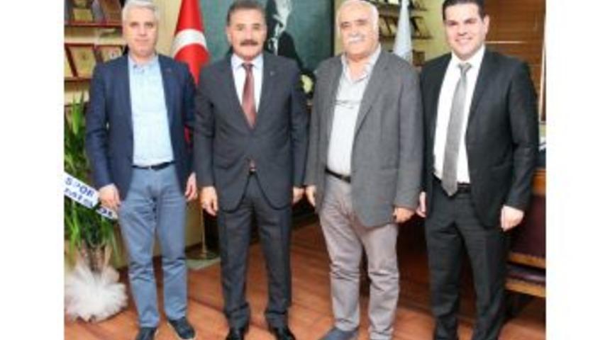 Capital Ticaret Merkezi&rsquo;nden Hamit Tuna&rsquo;ya Ziyaret