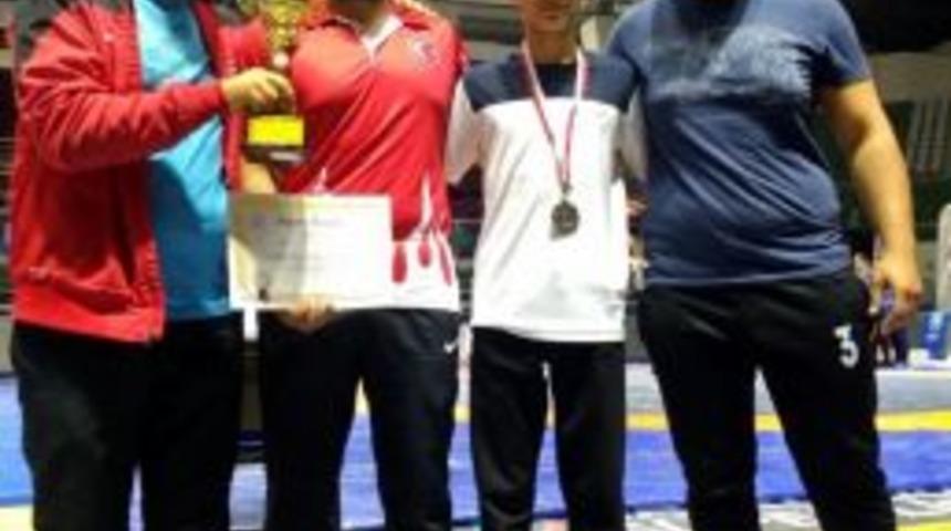 G&uuml;reşte Yenişehir&rsquo;in B&uuml;y&uuml;k Başarısı