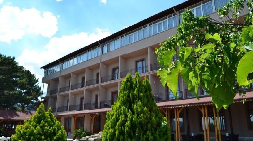 Devletin Fet&ouml;&rsquo;den Hazineye Aktardığı Barla Oteli Hizmete A&ccedil;ıldı