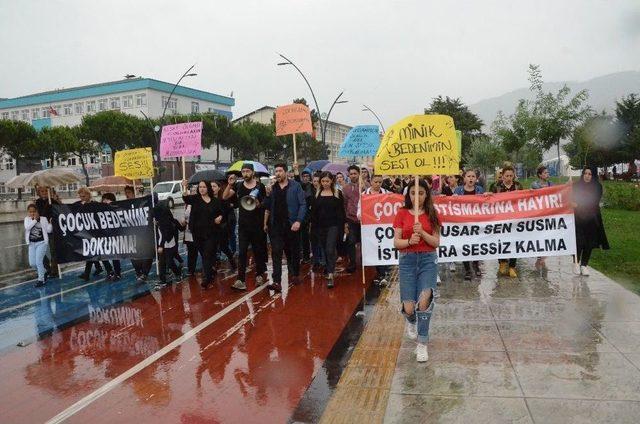 Ordu’da ‘çocuk İstismarına Hayır’ Yürüyüşü