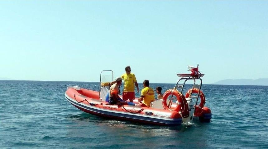 Boğulmak &Uuml;zere Olan Kadını Cankurtaranlar Kurtardı