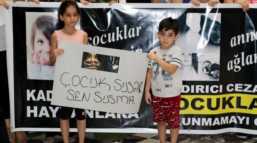 Diyarbakırlı Kadınlar Leyla Ve Eyl&uuml;l İ&ccedil;in Haykırdı