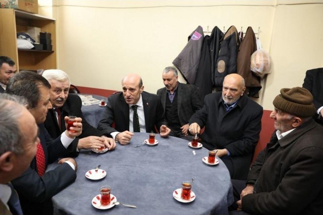 Vali &Ccedil;ift&ccedil;i, Demirk&ouml;y&rsquo;de Vatandaşlarla Buluştu