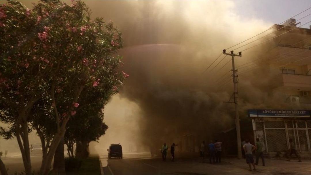 Manavgat&rsquo;ta Market Yangını