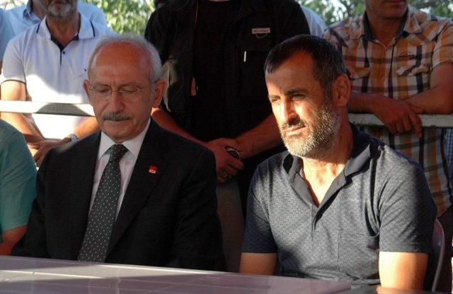 Kılıçdaroğlu, Acımasızca Katledilen Eylül’ün Ailesine Taziye Ziyaretinde Bulundu