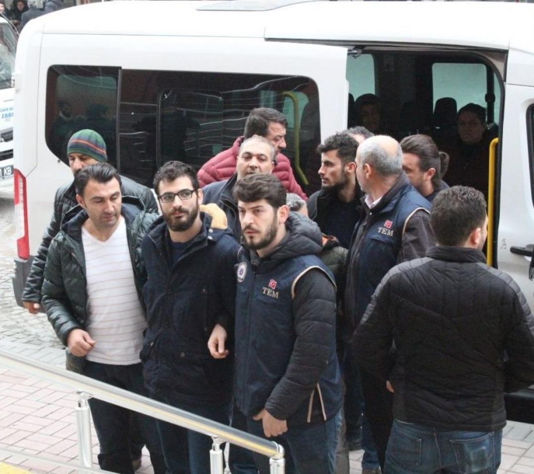 Ter&ouml;r Propagandası Yapan 7 Hdp&rsquo;li Y&ouml;netici Adliyeye Sevk Edildi