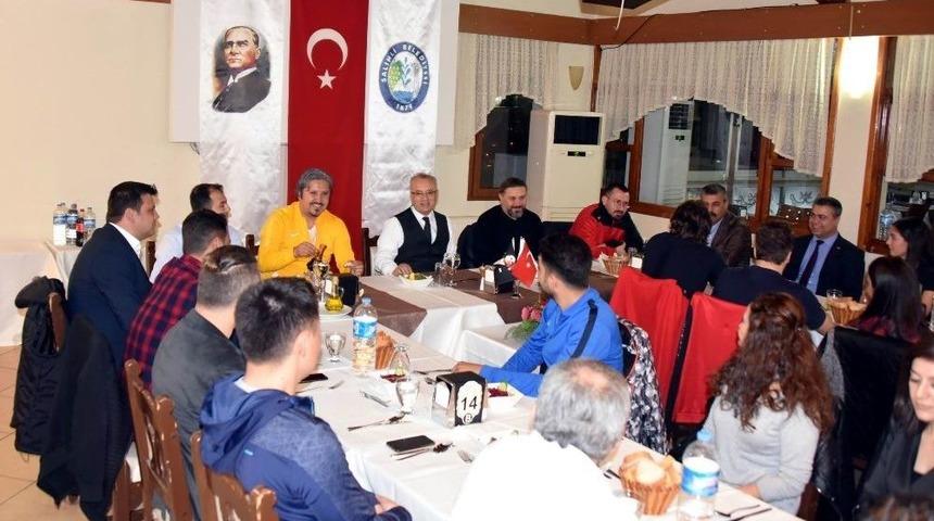 Başkan Kayda, Antren&ouml;rlerle Buluştu