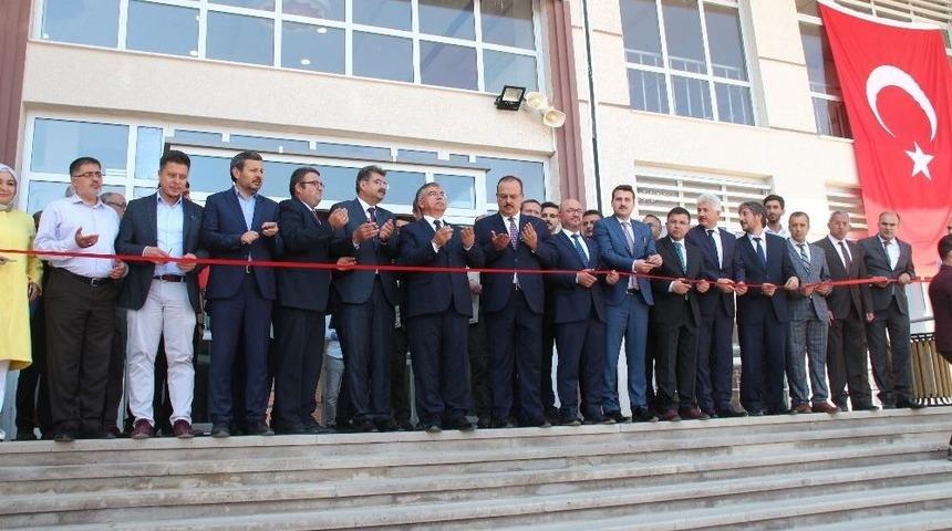 Milli Eğitim Bakanı Yılmaz A&ccedil;ılış Yaptı, Temel Attı