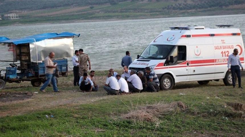 Yarseli Göleti’nde Baba Ve 2 Kızı Kayboldu