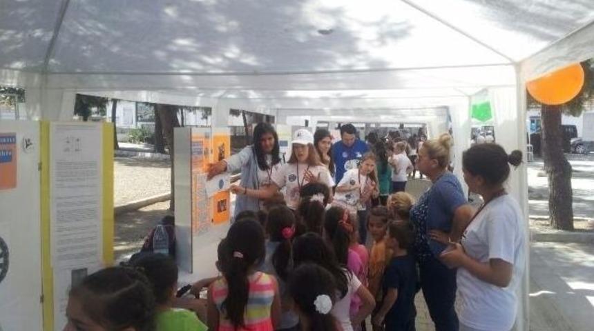 Fo&ccedil;a Gerenk&ouml;y Okulunda T&uuml;bitak 4006 Bilim Fuarı