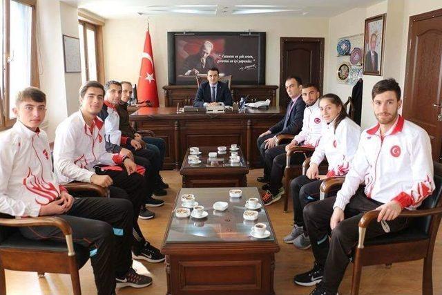 Atletizm Milli Sporcuları Altıntaş’ta