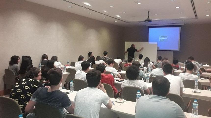 &Uuml;niversiteye Hazırlanan &Ouml;ğrenciler Marmaris&rsquo;te Kampa Girdi