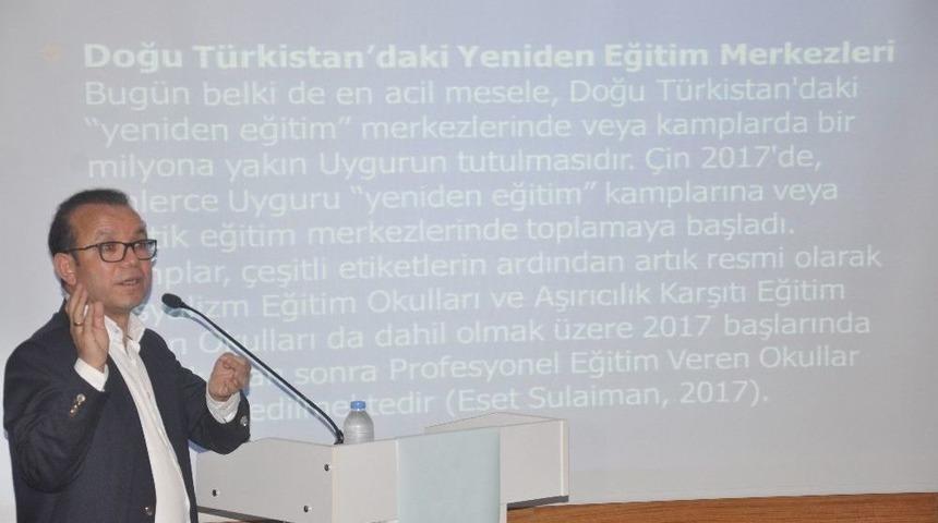 Do&ccedil;. Dr. Erkin Emet, &Ccedil;in&rsquo;in Uygur T&uuml;rklerine Yaptığı Zulm&uuml; Anlattı