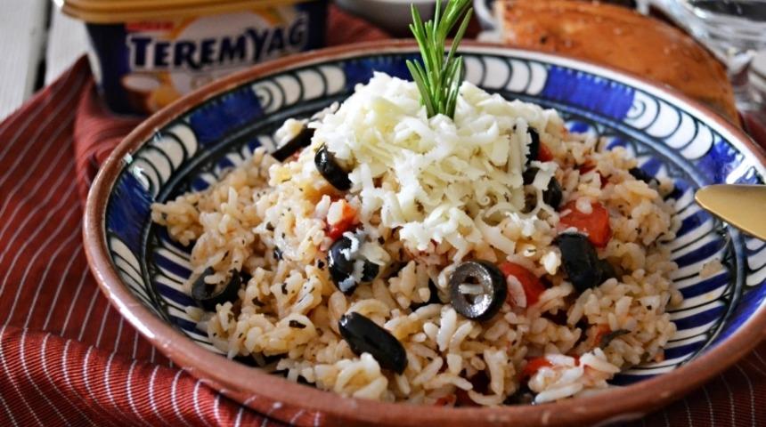 Zeytinli Fesleğenli Pilav