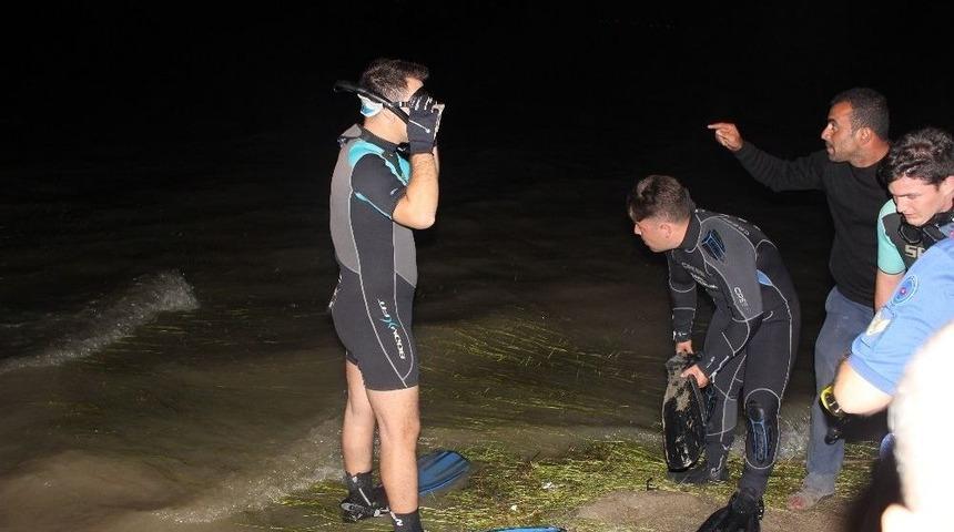 G&ouml;lette Kaybolan Baba Ve 2 Kızı İ&ccedil;in Arama &Ccedil;alışmaları Sabah Devam Edecek