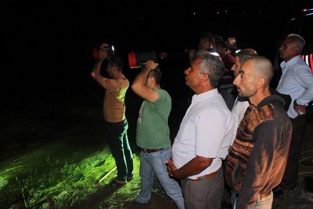 G&ouml;lette Kaybolan Baba Ve 2 Kızı İ&ccedil;in Arama &Ccedil;alışmaları Sabah Devam Edecek 2