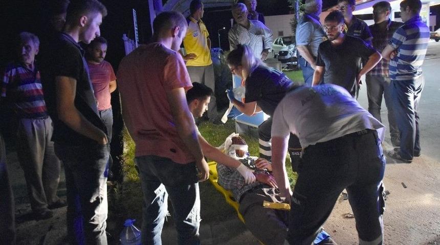 Kastamonu&rsquo;da İki Otomobil &Ccedil;arpıştı: 1&rsquo;i Ağır 3 Yaralı