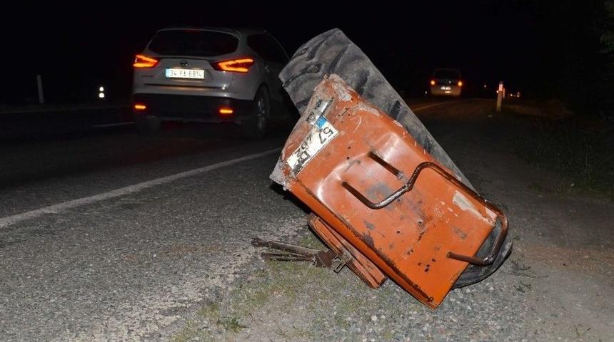 Kastamonu&rsquo;da Trakt&ouml;r İle Minib&uuml;s &Ccedil;arpıştı: 2 Yaralı