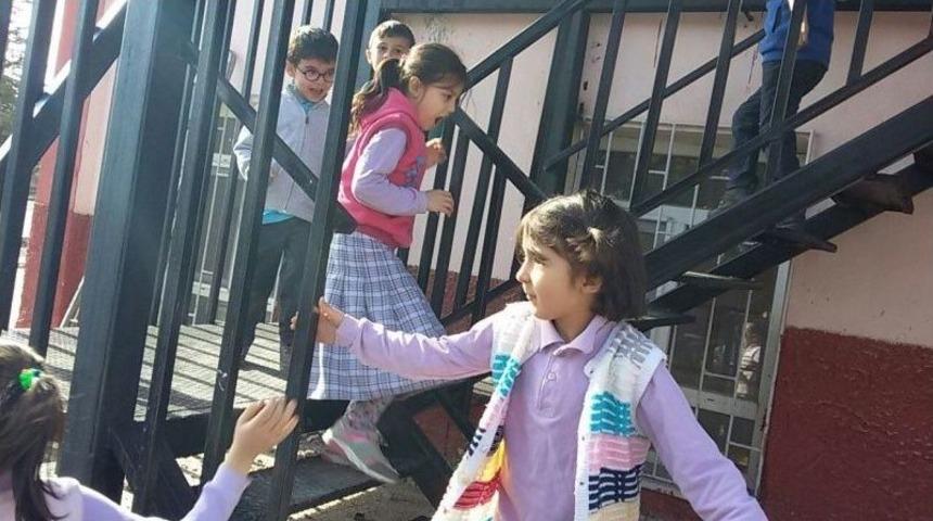 &Ouml;ğrencilere Yangın Merdiveni Kullanımı &Ouml;ğretildi