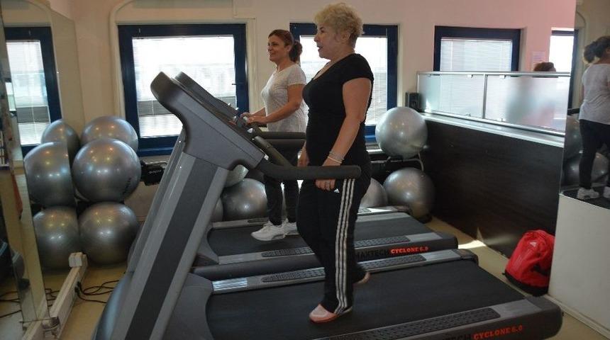 İzmit&rsquo;te 30 Bin Kadın, &Uuml;cretsiz Spor Salonlarından Faydalandı