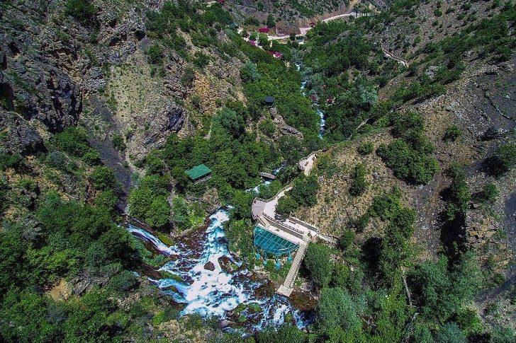 Tomara Şelalesi’nde Büyüleyici Görüntüler G3