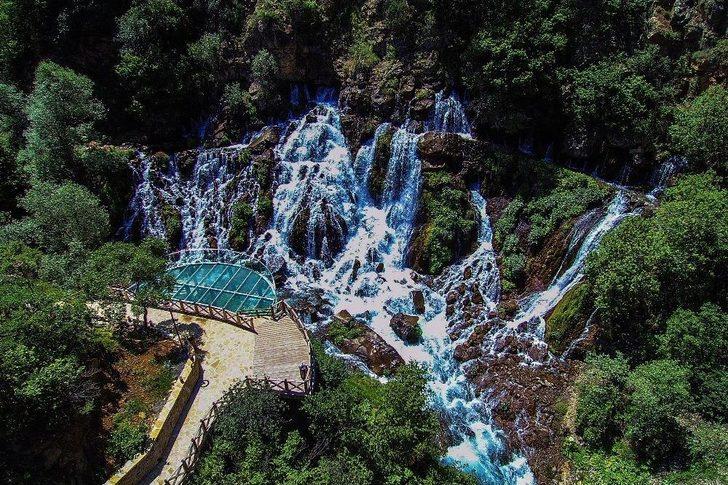 Tomara Şelalesi’nde Büyüleyici Görüntüler G4