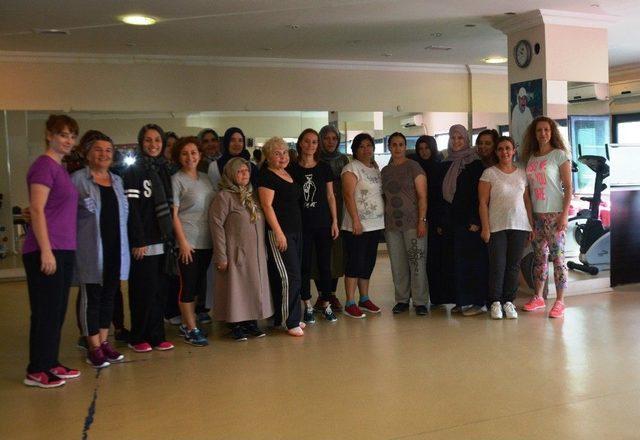 İzmit&rsquo;te 30 Bin Kadın, &Uuml;cretsiz Spor Salonlarından Faydalandı 1