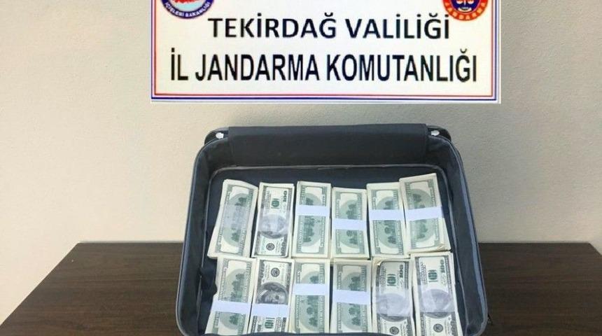 Bir Bavul Sahte Dolar Ele Ge&ccedil;irildi