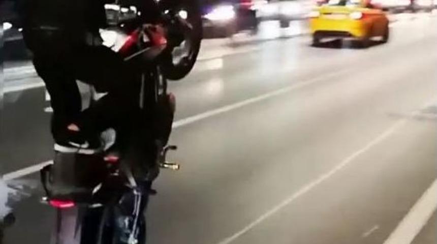 (&ouml;zel) 15 Temmuz Şehitler K&ouml;pr&uuml;s&uuml;&rsquo;nde Tek Teker Ter&ouml;r&uuml; Kamerada