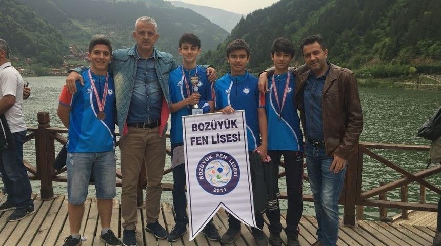 Başarılı Sporcular Dereceleri Topladı