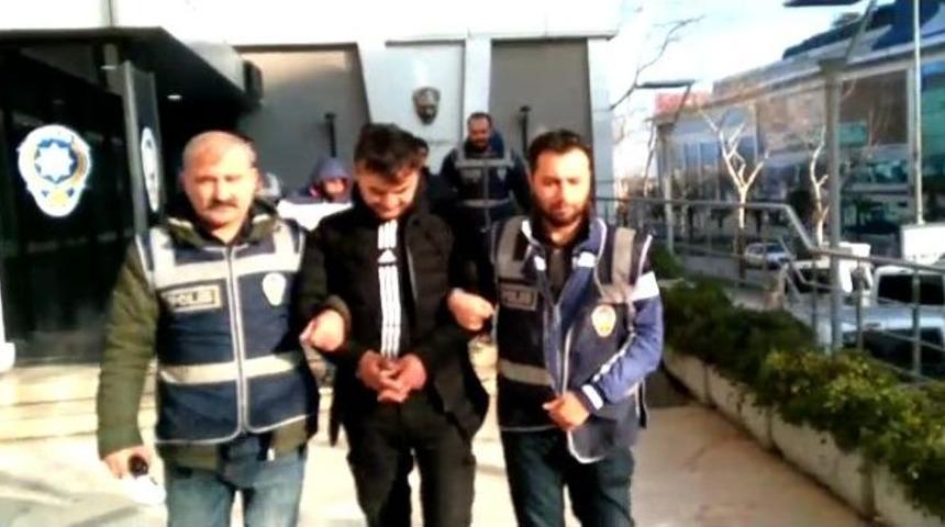 Hırsızları G&uuml;venlik Kamerası Ele Verdi