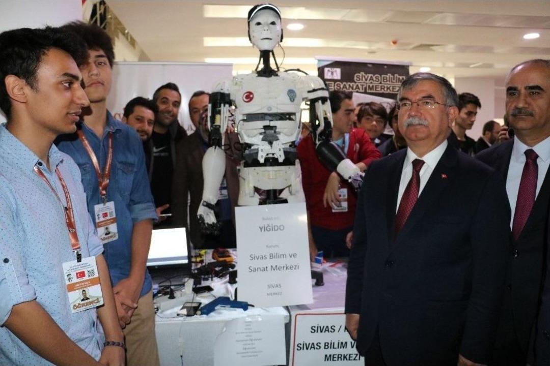 Milli Eğitim Bakanı Yılmaz: "&ccedil;ağıyla Rekabet Eden T&uuml;rkiye İstiyoruz"