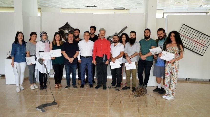 &Ouml;ğrencilerin &rsquo;metal&rsquo; Sergisi