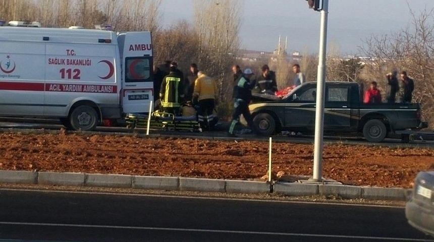Ankara-kayseri Kara Yolunda Kaza: 5 Yaralı
