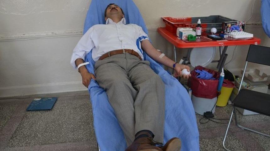 &rsquo;manisa Sana Kanım Feda&rsquo; Kampanyasına Saruhanlı&rsquo;dan Destek