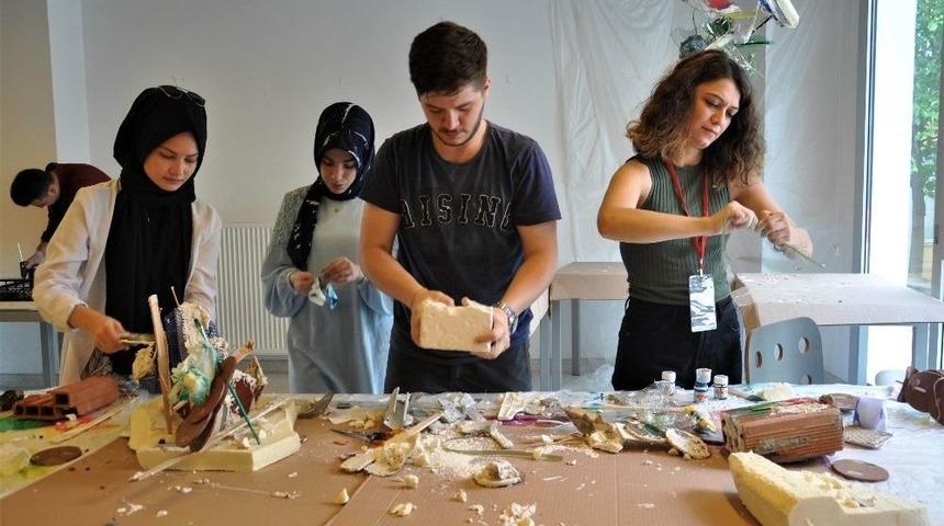 Atıklar Eğitime D&ouml;n&uuml;şt&uuml;