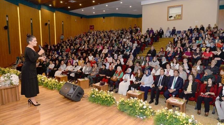 İclal Aydın, &rsquo;&rsquo;baki Kalan Sohbetler&rdquo; Programının Konuğu Oldu