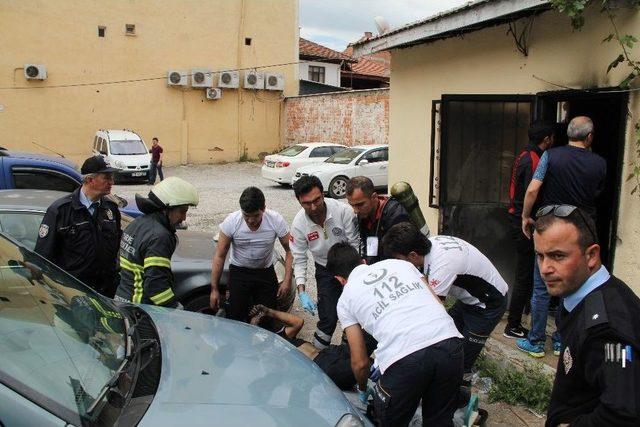 Otoparkta Çıkan Yangın Korkuttu