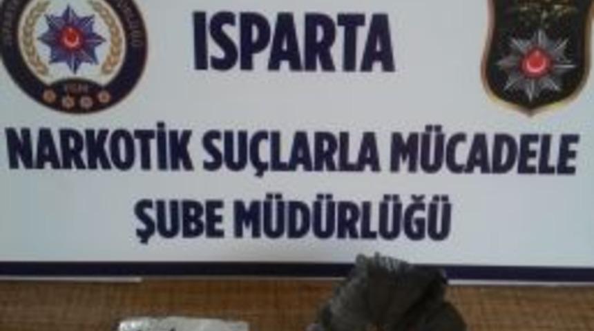 İnternet Kafeye Uyuşturucu Baskını