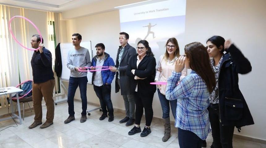 Mesleğe Giden Yol Kariyer Gelişim At&ouml;lyeleri