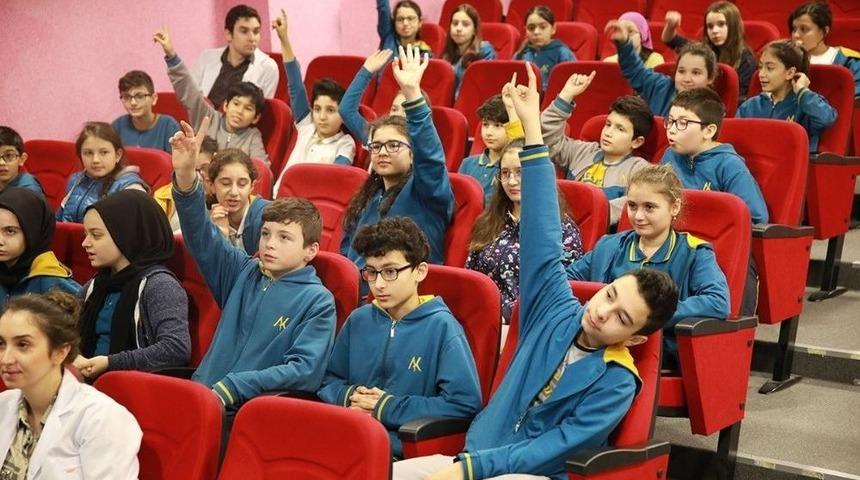 &Ouml;ğrenciler Su İle İlgili Sorularını Saski Uzmanlarına Sordu