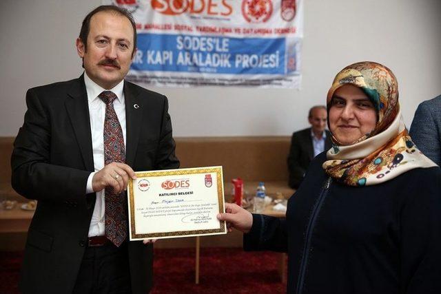 Aş&ccedil;ılık Kursiyerlerine Sertifikaları Verildi 2