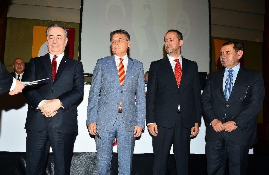 Dursun &Ouml;zbek: &ldquo;futbol Takımına Desteğimiz Devam Etmeli&rdquo;